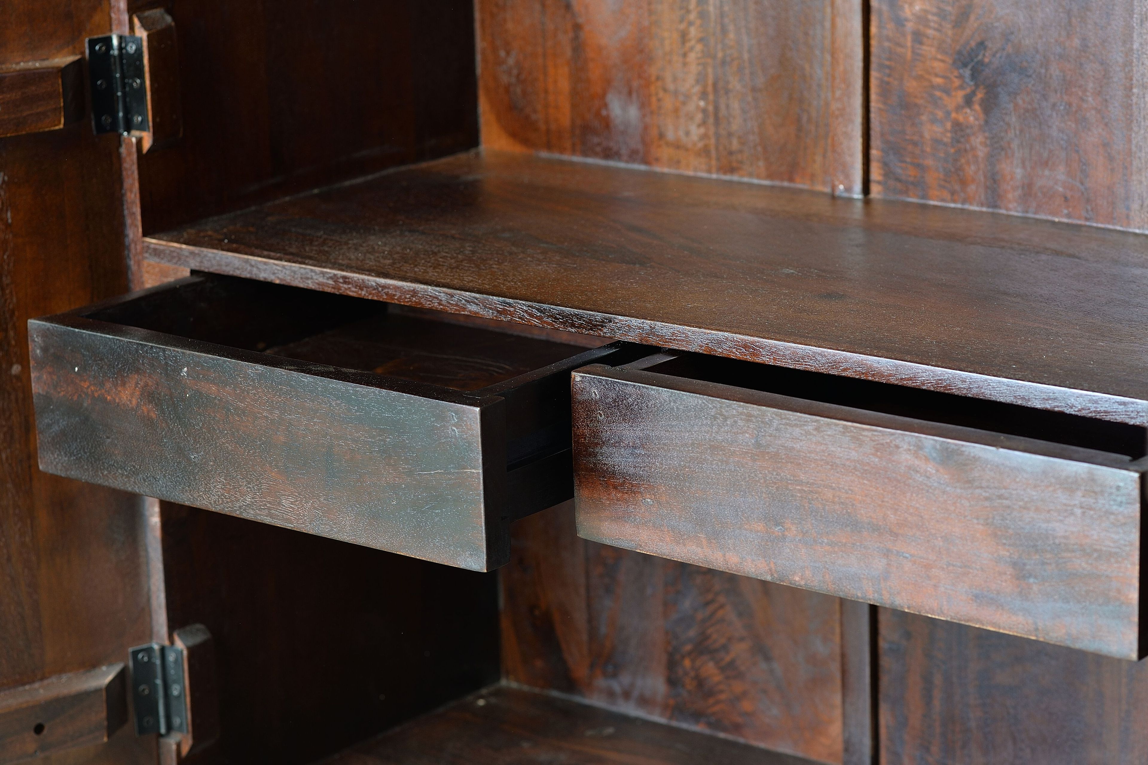 Сервант из манго с распашными дверцами Giner y Colomer Jeroglifico ARCH-00050019 - Вид №5