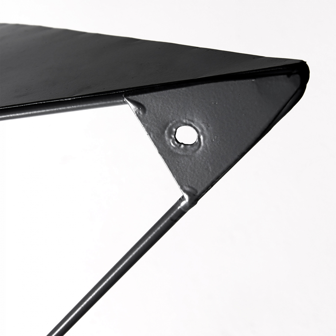 054486 Настенная полка Upp металлическая треугольная La Forma Teg 