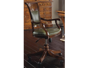 Офисное кресло с регулируемой высотой