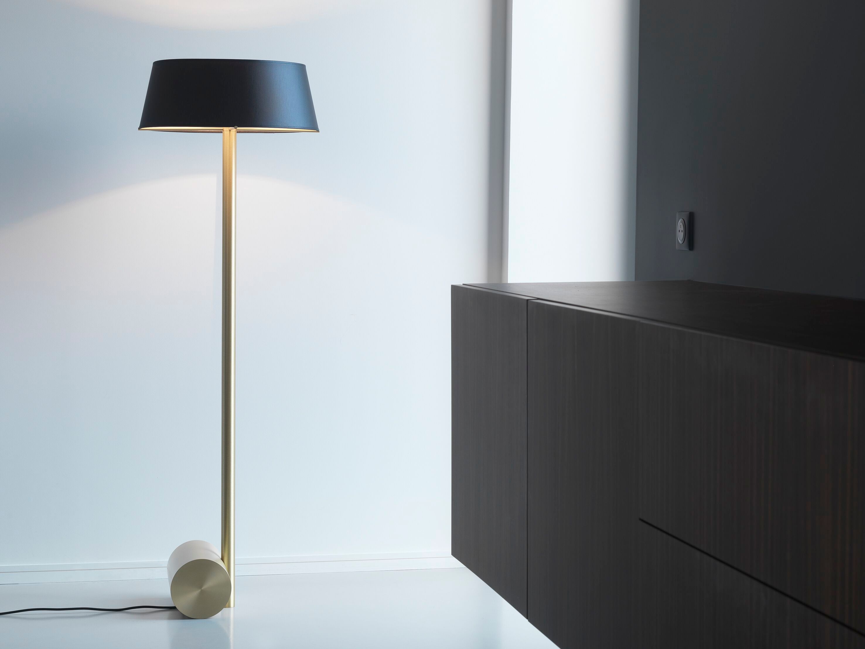 Латунь торшер CVL Luminaires ARCH-00134254 - Вид №3