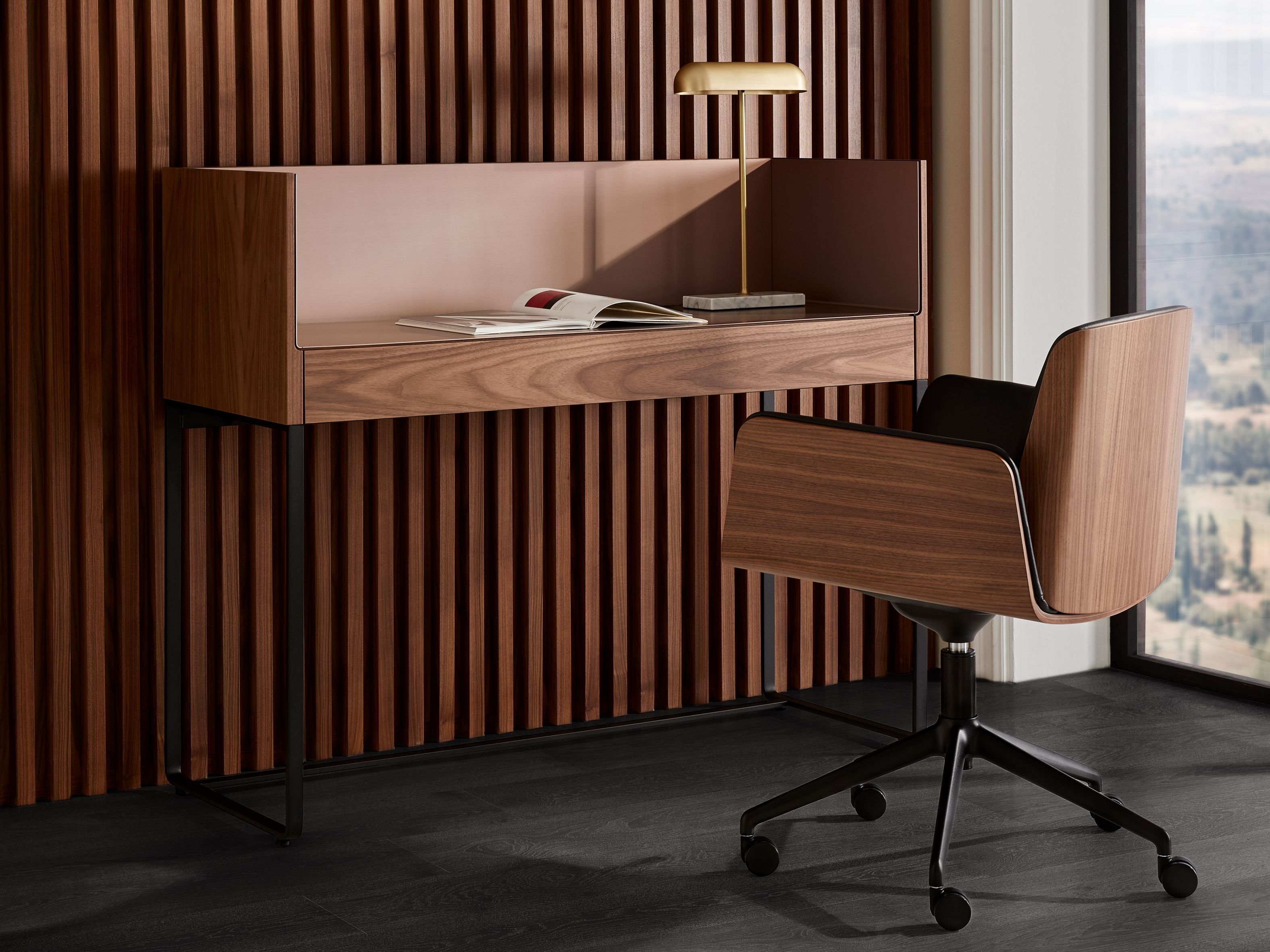 Деревянный письменный стол с ящиками Punt Стокгольм ARCH-00021526 - Вид №1