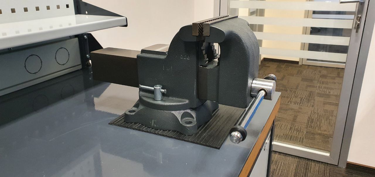 Тиски чугунные поворотные с наковальней Верстакофф L 150 BV-150 - Вид №9