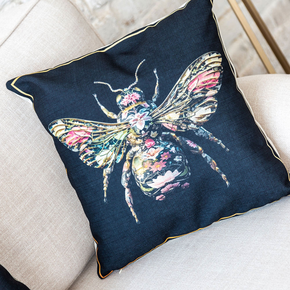 741905 Интерьерная подушка «Садовая Муха-Цветуха» Object Desire  - Вид №1