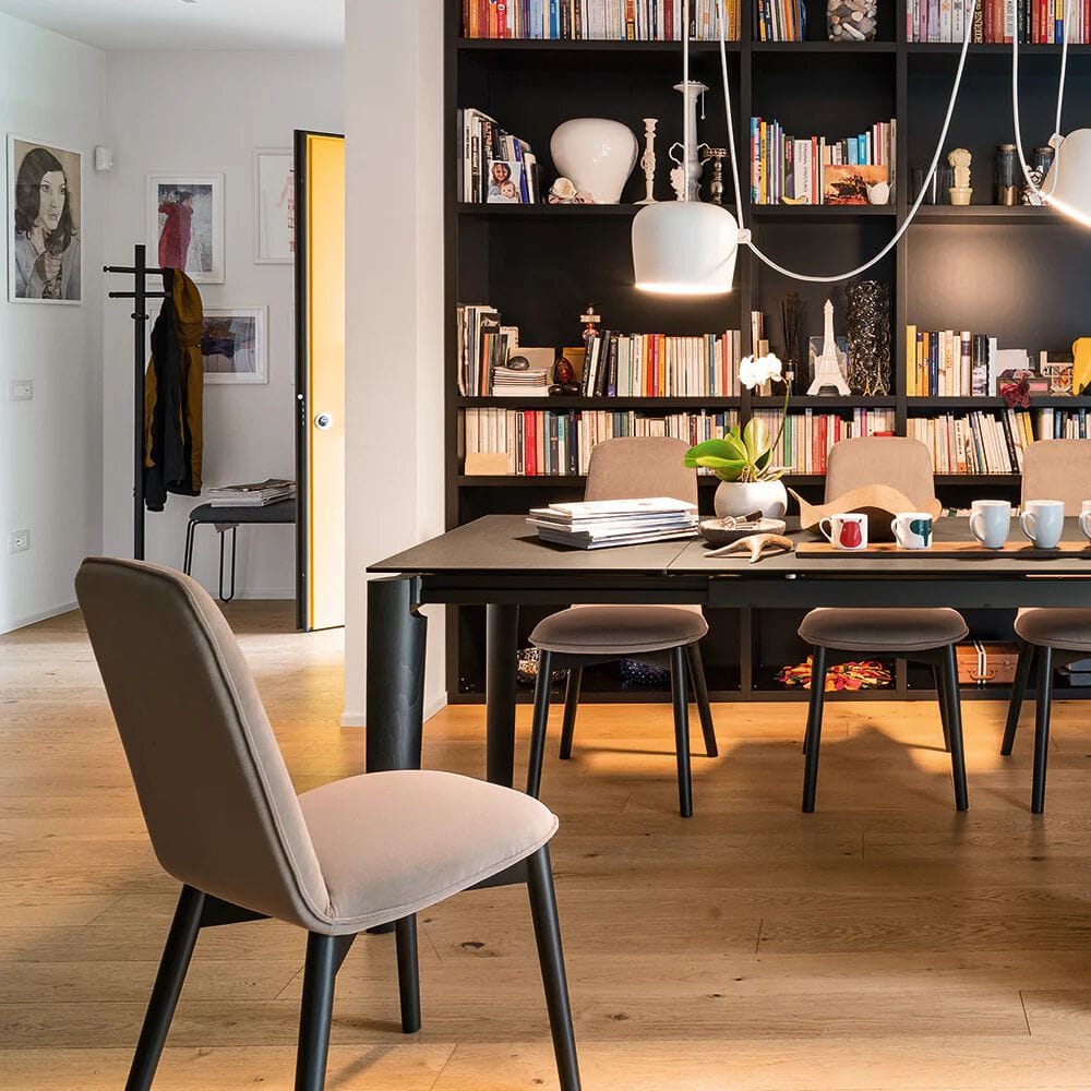 Тканевый мягкий стул с деревянными ножками Connubia Riley ARCH-00095680 - Вид №2