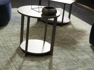 EmmeBi Круглый журнальный столик из лакированного дерева