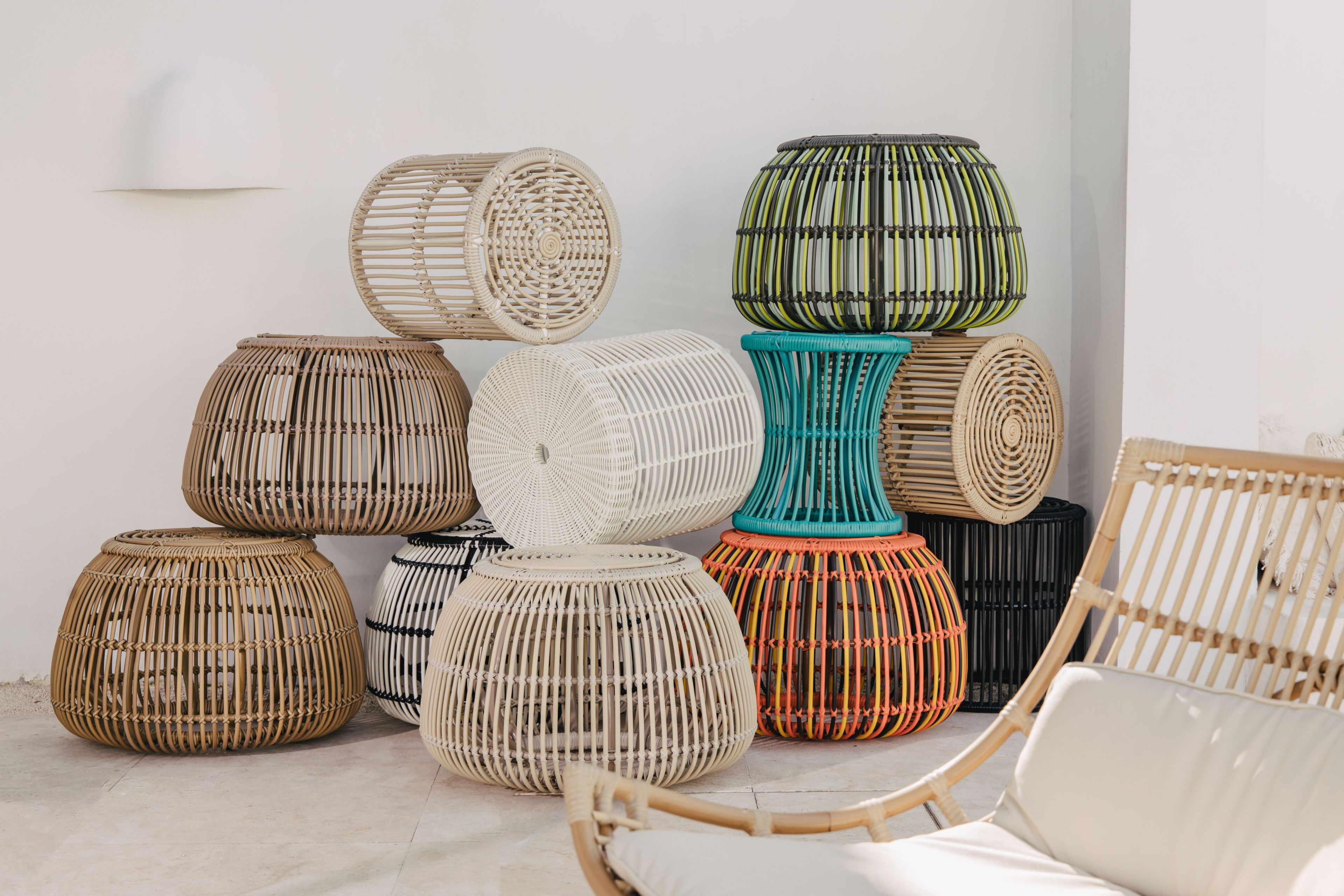 Круглый журнальный столик из синтетического волокна cbdesign Bizarre ARCH-00076312 - Вид №4