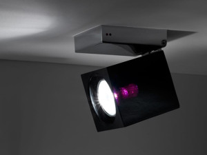 Регулируемый потолочный прожектор