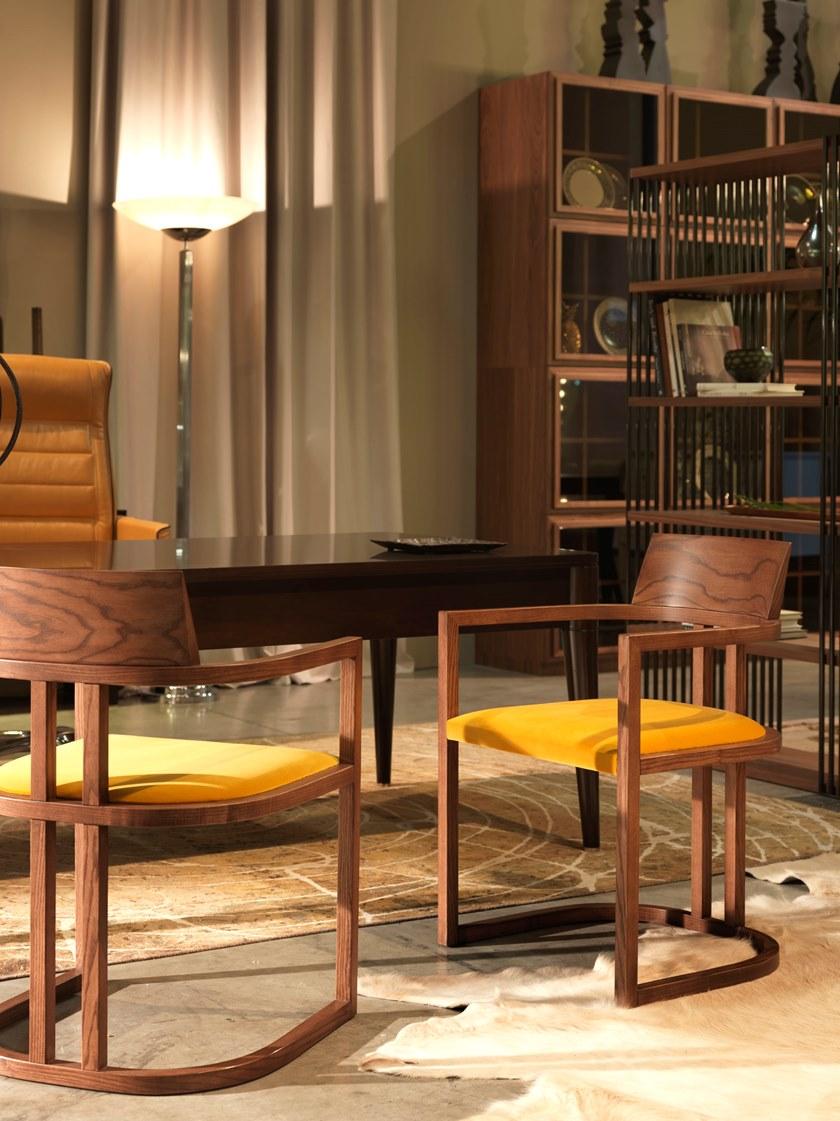 SELVA Стул из массива дерева с подлокотниками и открытой спинкой Gatsby 1648 - Вид №5