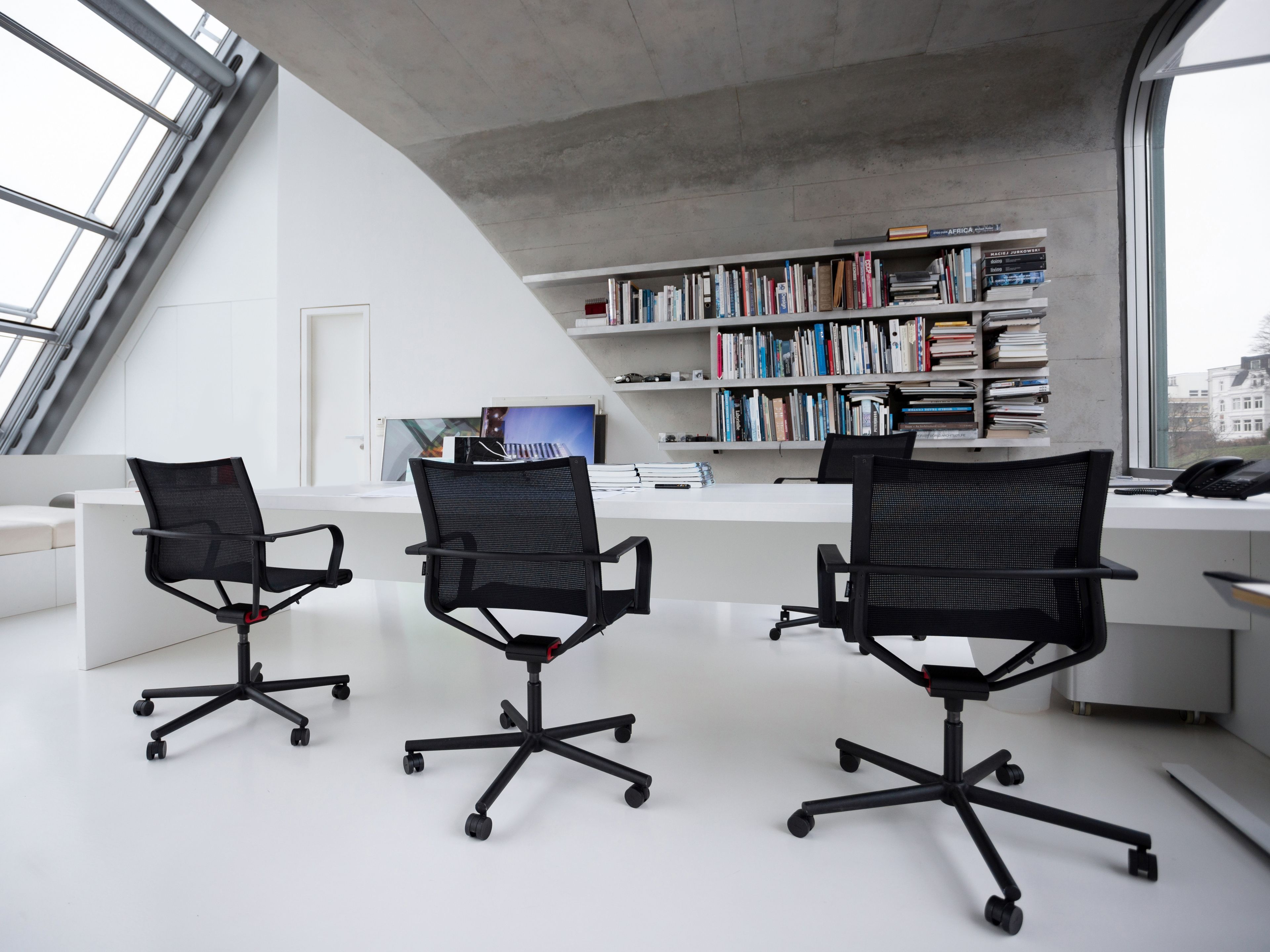 Сетчатое вращающееся офисное кресло с подлокотниками Wagner D1 ARCH-00034420 - Вид №17