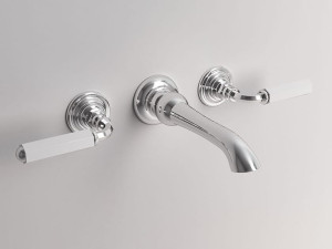 Настенный смеситель для раковины с 3 отверстиями с отдельными розетками