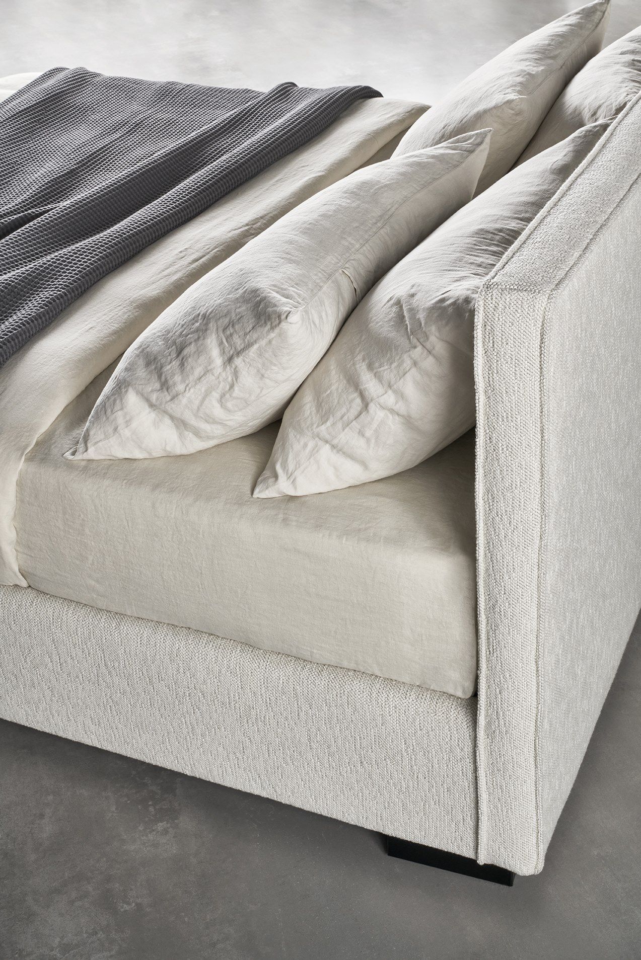 Съемная двуспальная кровать из ткани Meridiani STONE ARCH-00058217 - Вид №2