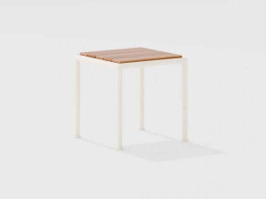 Квадратный стол из тикового дерева