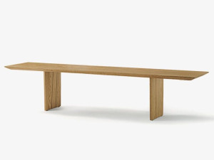 Скамейка из массива дерева