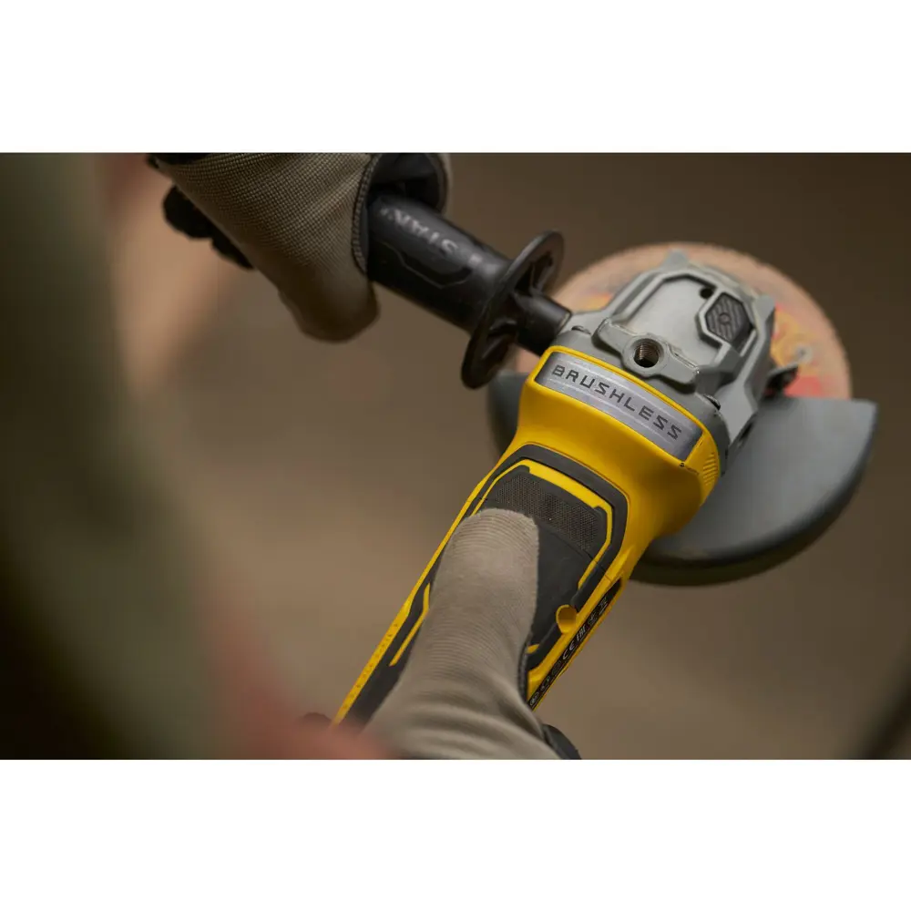 УШМ аккумуляторная бесщеточная Stanley Fatmax SFMCG700B-XJ, 18 В, 125 мм, без АКБ и ЗУ STLM-2110584 - Вид №17