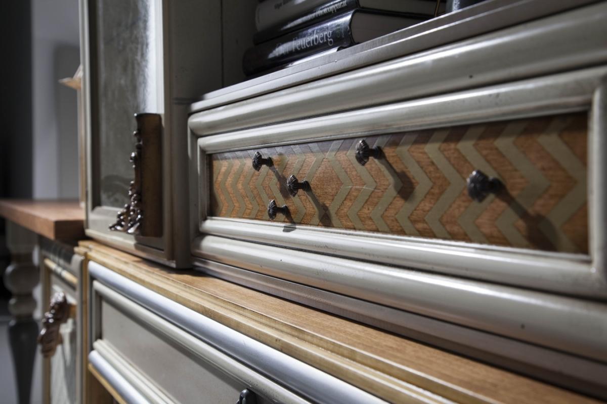 078724 Сервант A Lola Glamour One Santreyd