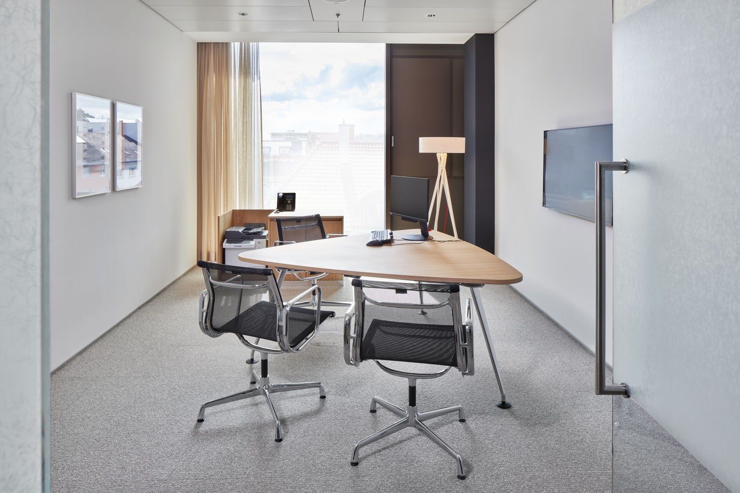 Тканевый стул с подлокотниками VITRA Eames Aluminium Group ARCH-00057694 - Вид №20