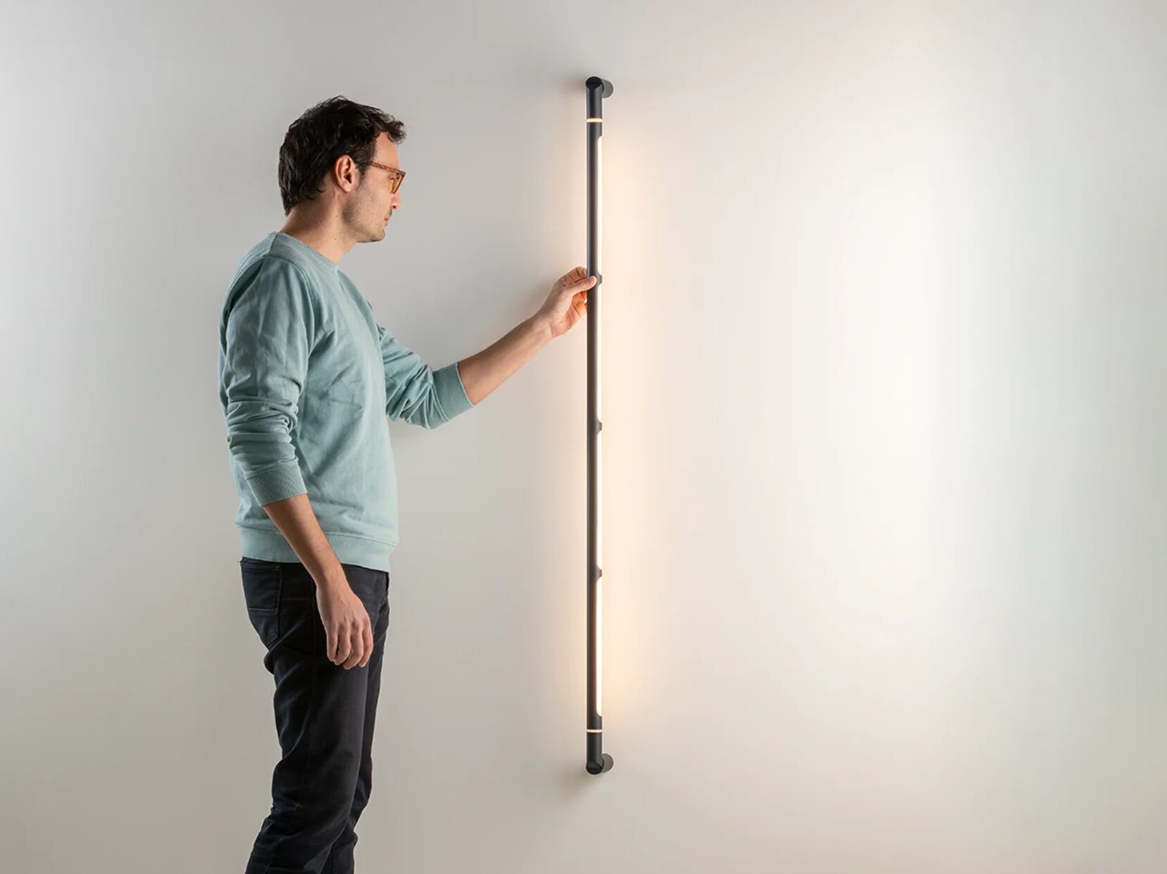 Силиконовый светодиодный настенный светильник с регулируемой яркостью Estiluz Arco ARCH-00140407