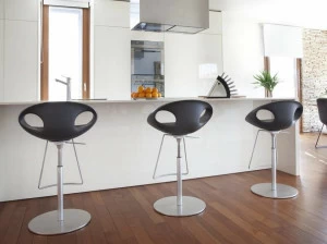 Tonon Поворотный стул из полиуретана со спинкой Up 907.51