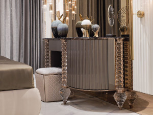 Мобильный туалетный столик