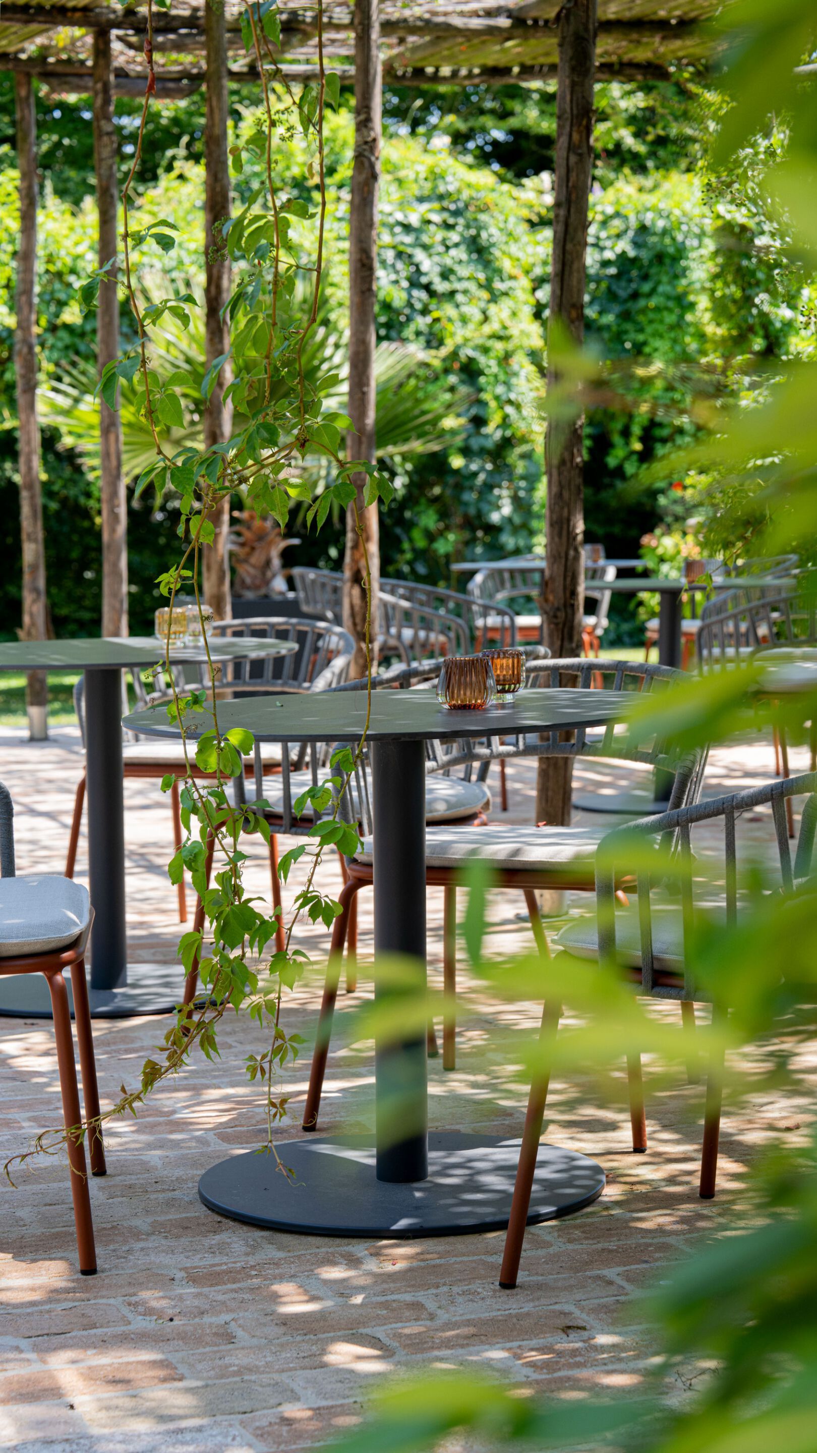 Основание для наружного стола из железа Atmosphera ARCH-00134710 - Вид №3