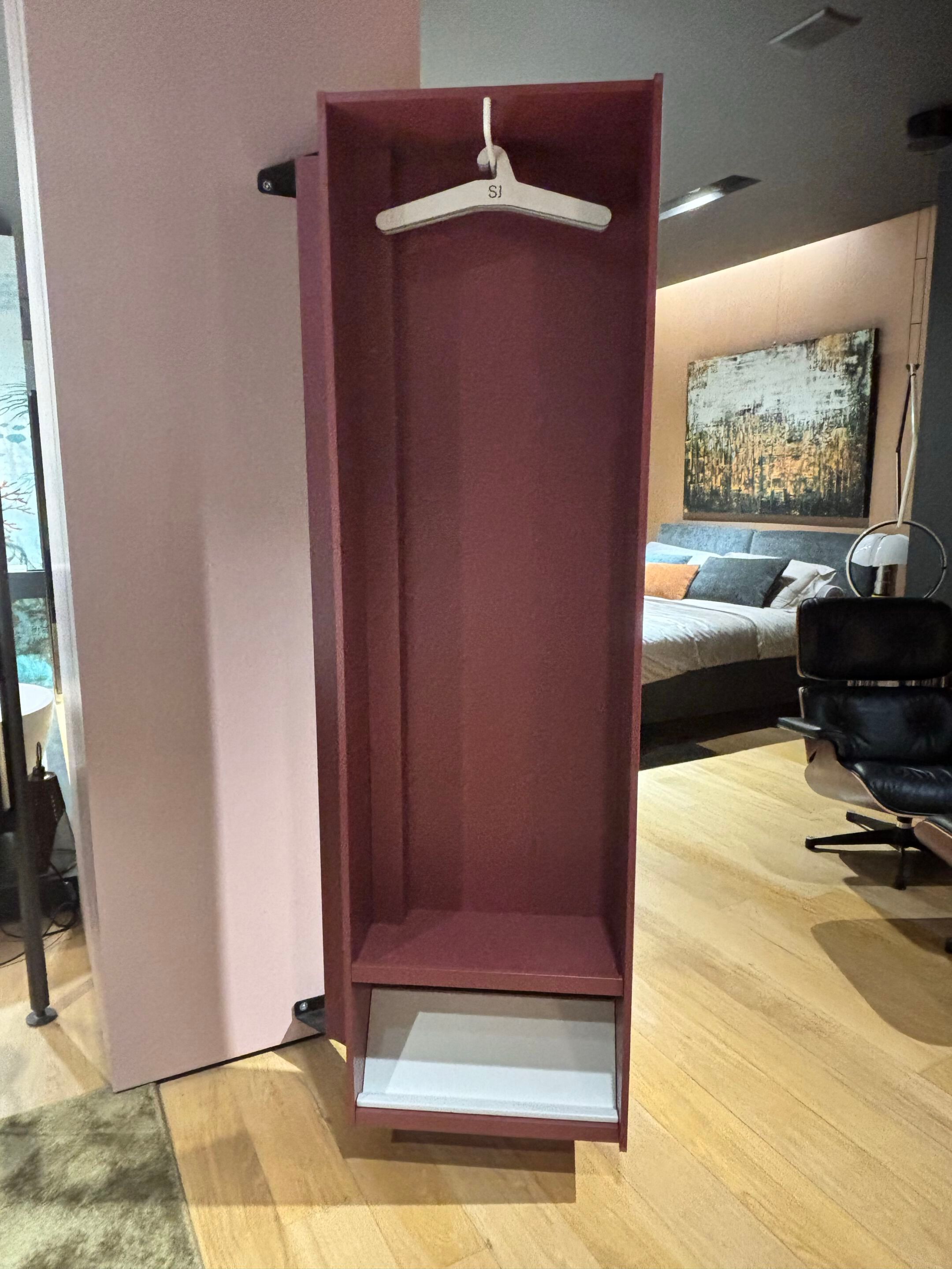 Деревянный входной шкаф с зеркалом In Stock Sculptures Jeux ARCH-00115858 - Вид №3