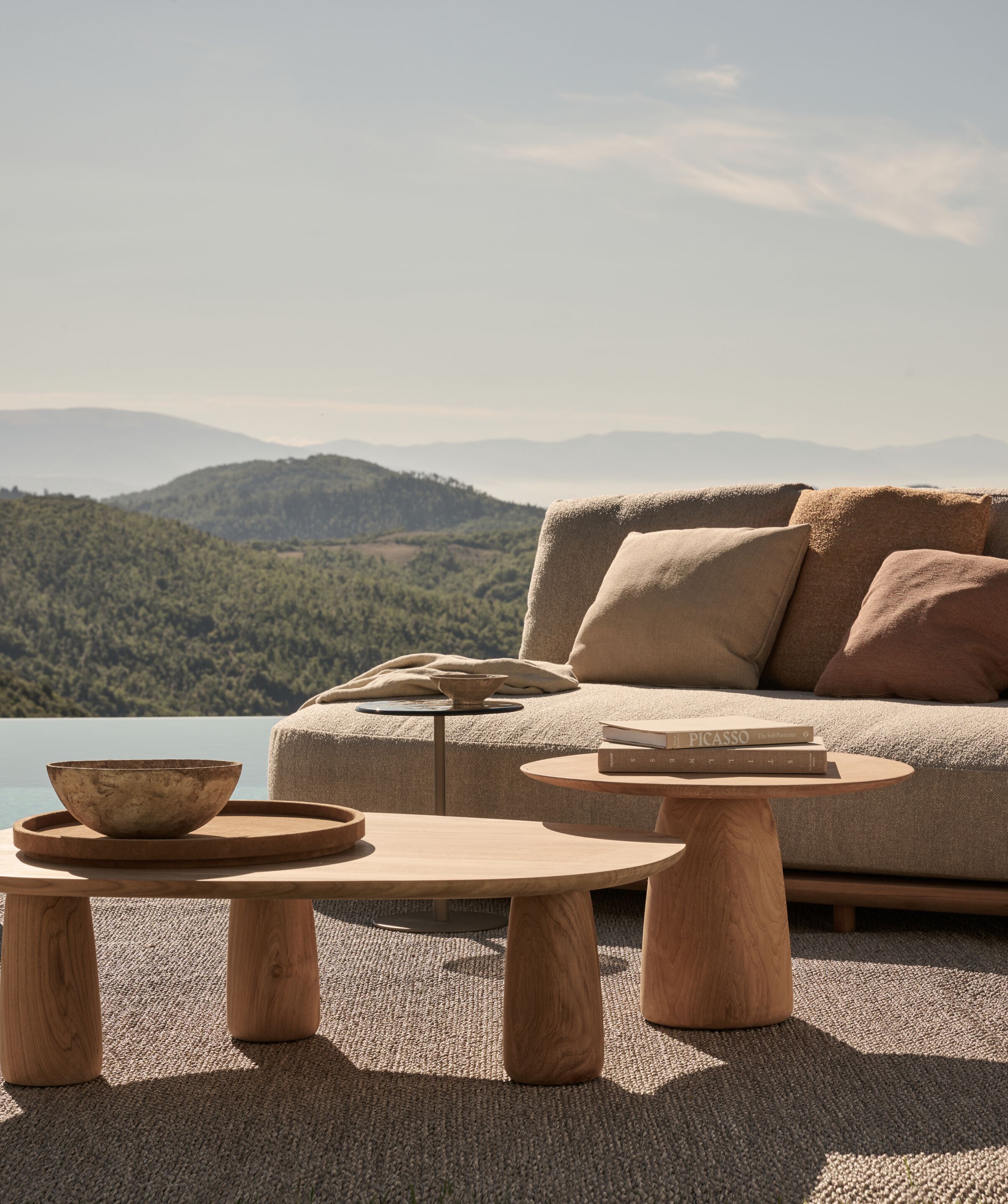 Круглый стол из тикового дерева TRIBÙ дюны ARCH-00062659 - Вид №2