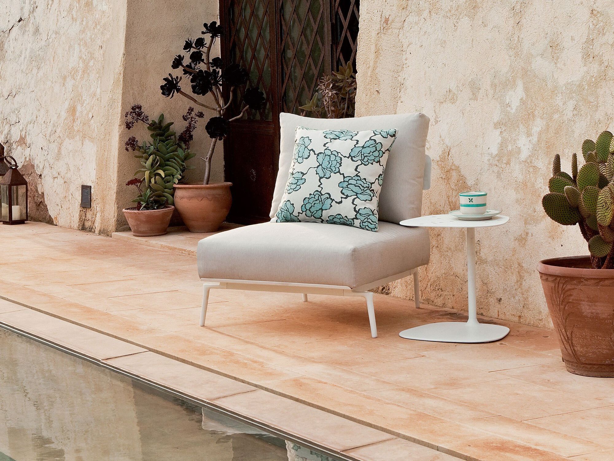 Тканевое мягкое садовое кресло FAST Aikana ARCH-00100023