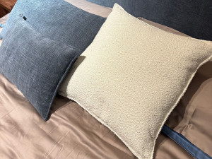 Квадратная подушка