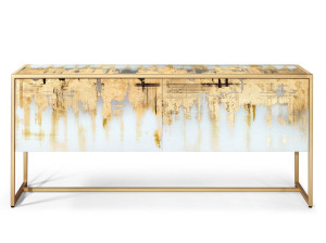 Деревянный шкаф со стеклянными ящиками