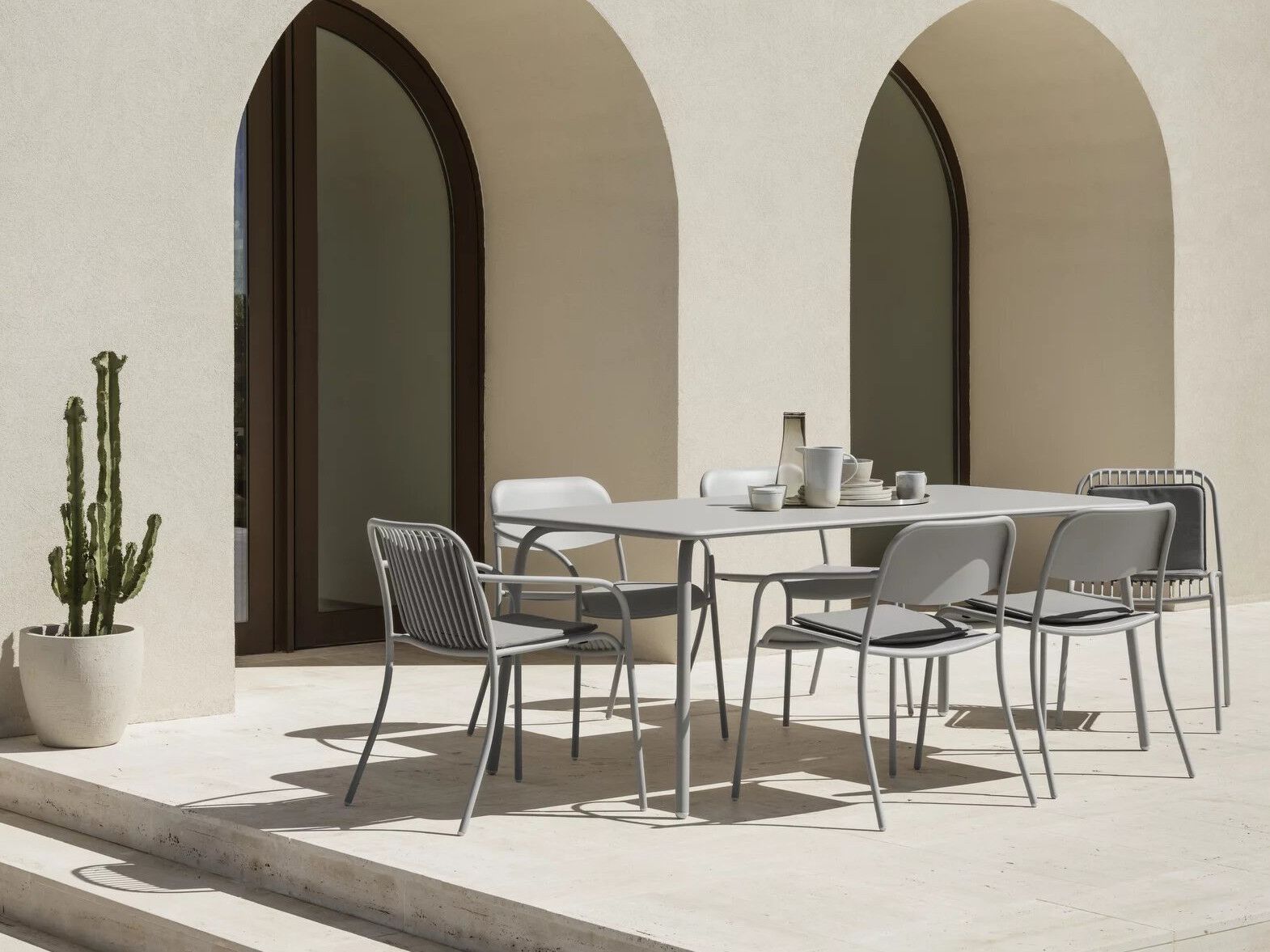 Стальной прямоугольный обеденный стол blomus Yua ARCH-00097499 - Вид №4