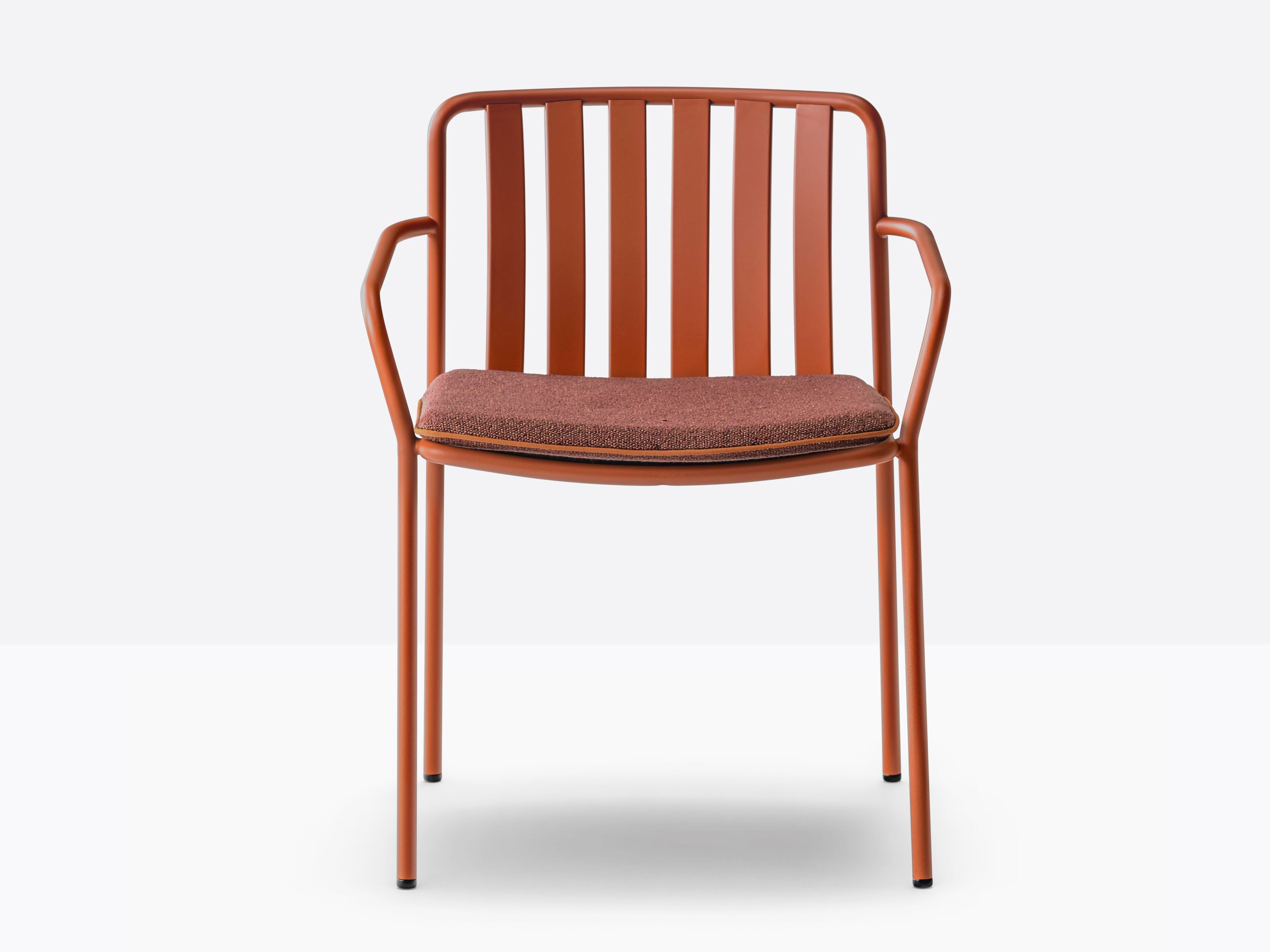 Стальной сад моно-материальное кресло Pedrali Coney ARCH-00108281