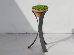 Металлический плантатор