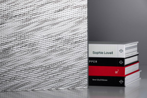 FSRT505 Интервалы Castglass выравнивают стекло в дизайне переключателя coda +, показанном белым цветом Forms-surfaces