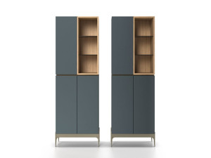 Деревянный сервант