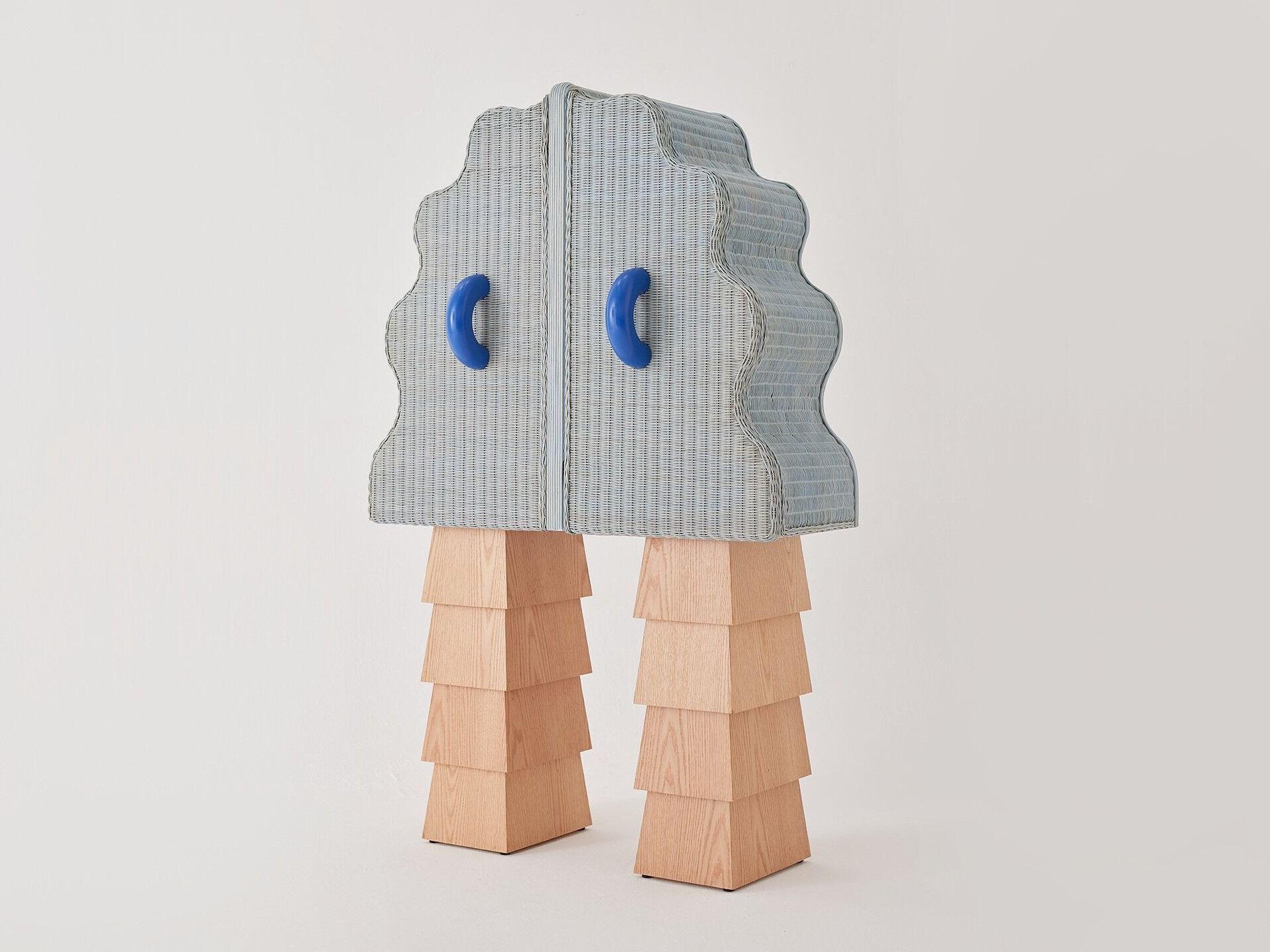 Шкаф из ясеня и ротанга с распашными дверцами LO Contemporary VENTURA ARCH-00005664