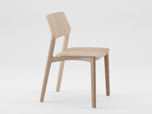 Стул из массива дерева