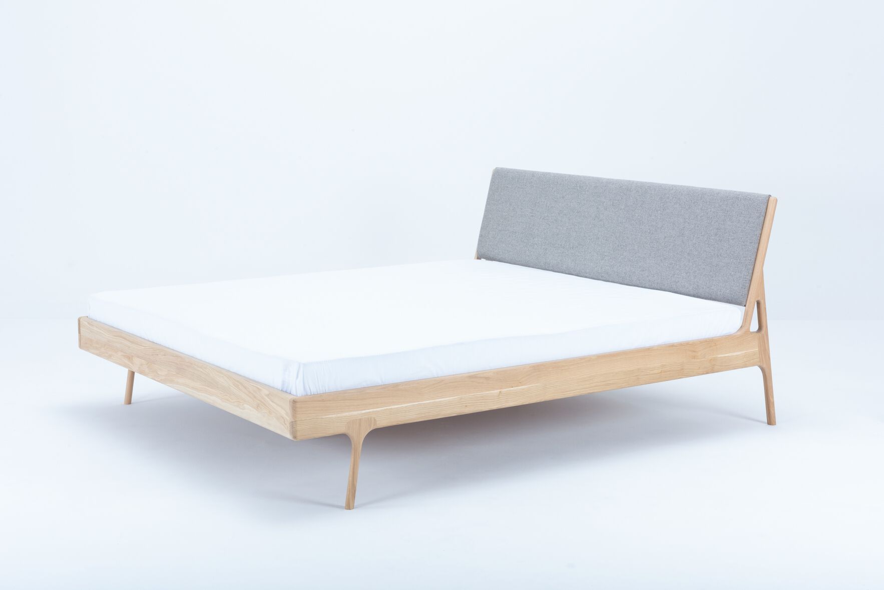 Дубовая двуспальная кровать Gazzda Fawn ARCH-00085993 - Вид №41