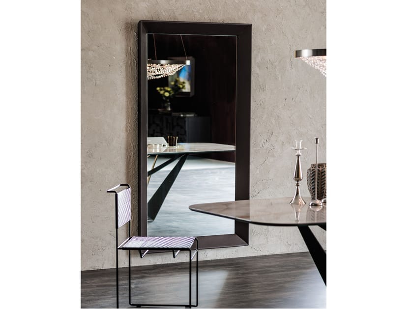 Прямоугольное зеркало с кожаной рамкой Cattelan italia TAXEDO MAGNUM ARCH-00043534