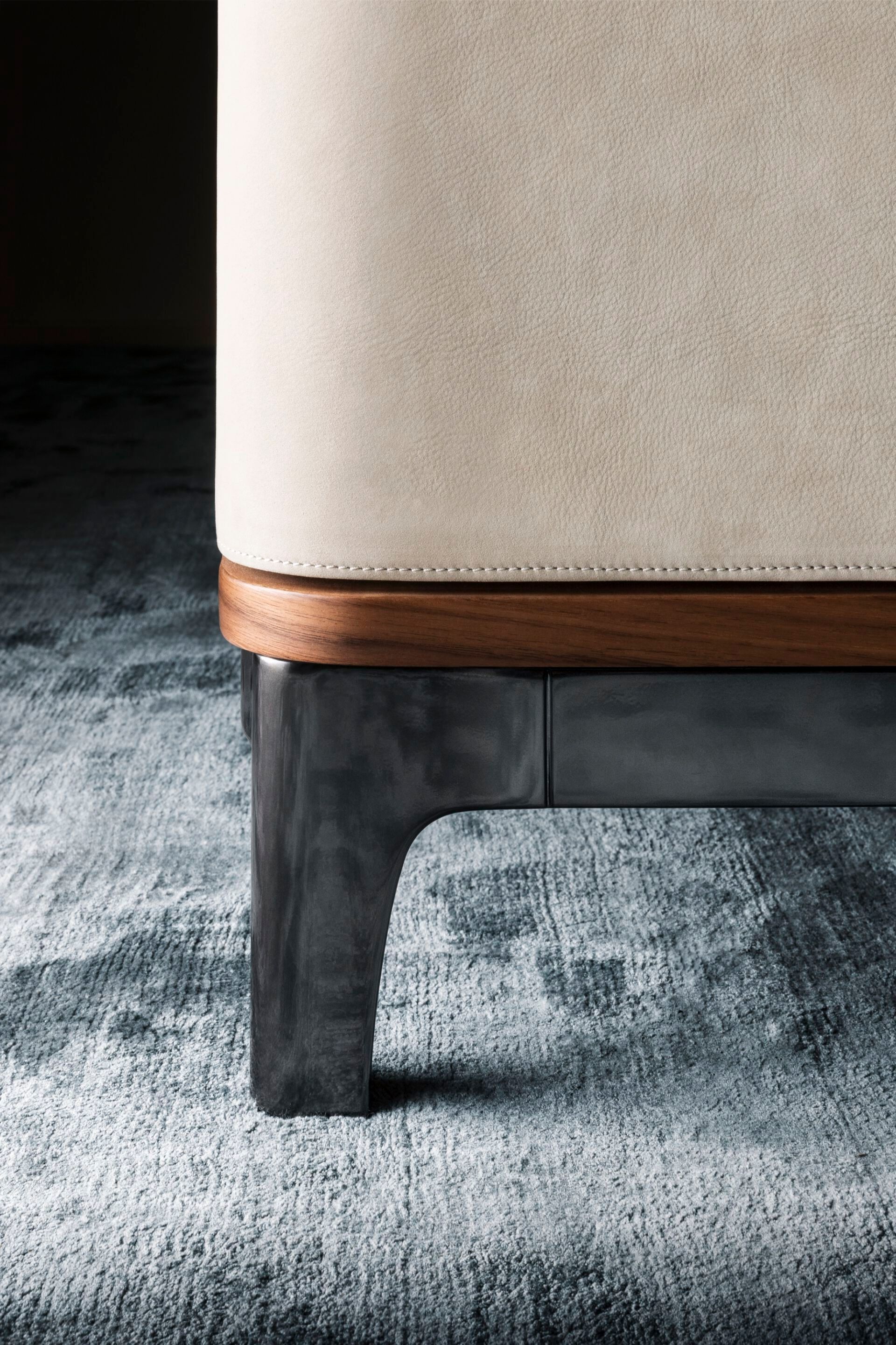 Септимин из грецкого ореха с кожаной обивкой OAK New York Suite ARCH-00114026 - Вид №4