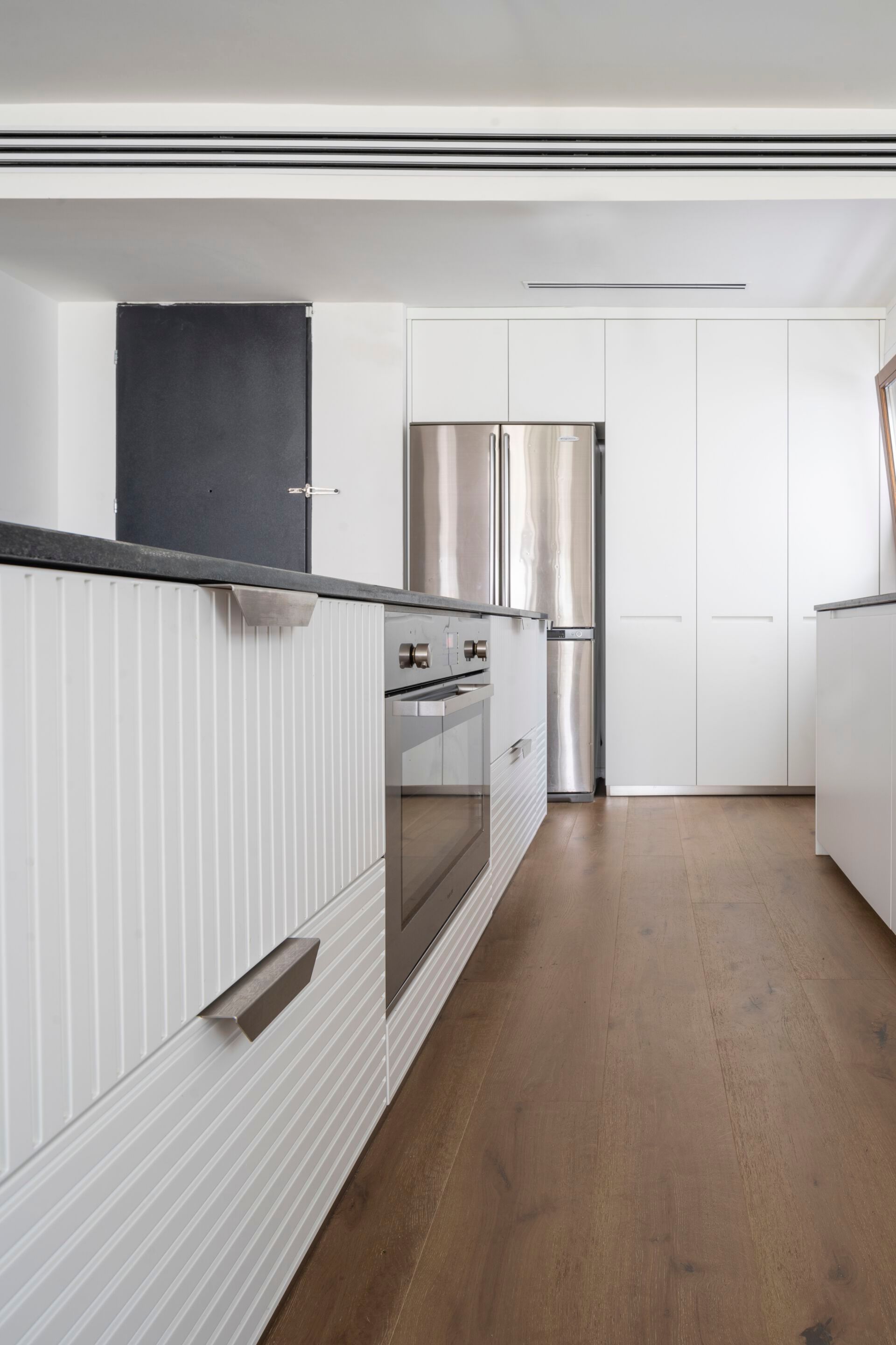 Линейная кухня с островом TM Italia Cucine Miuccia ARCH-00110469 - Вид №5