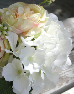 2292 788 a3 Композиция из искусственных пионов в керамическом горшке, 17 см, бежево-зеленая H-andreas