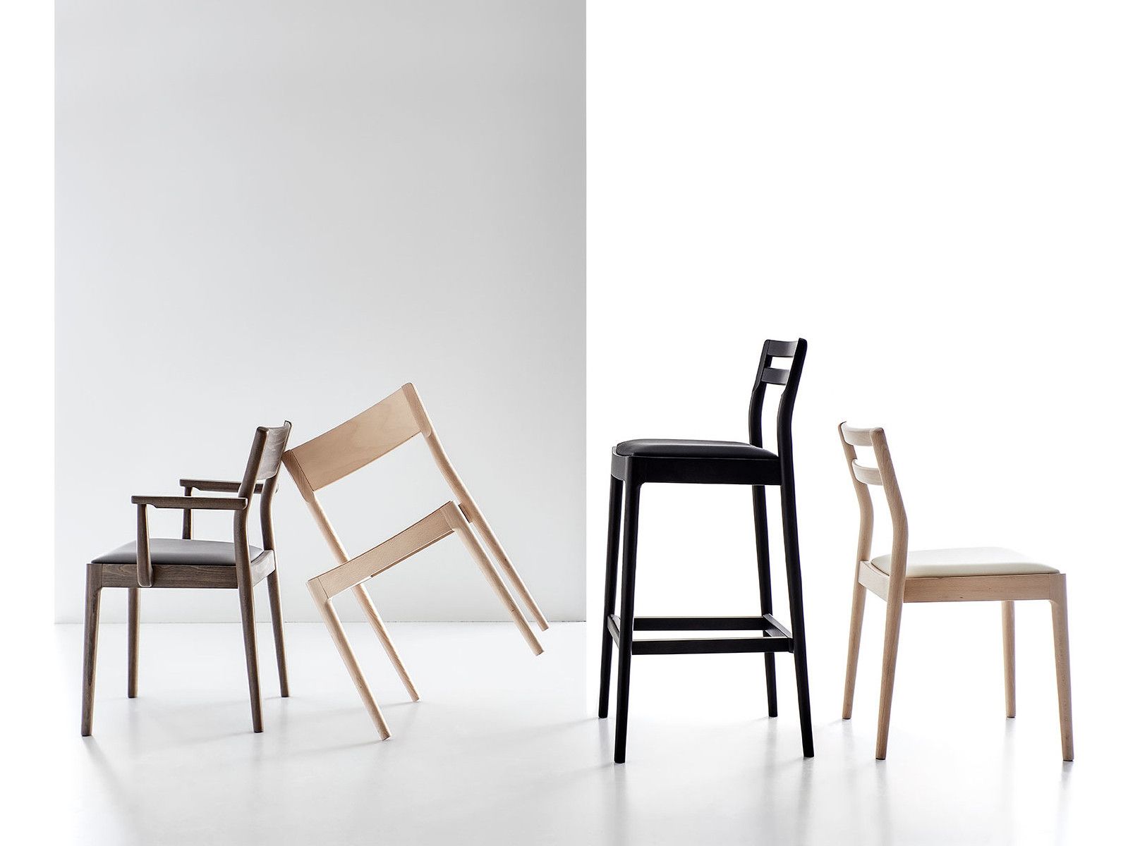 Деревянный барный стул с подставкой для ног Sedex июнь ARCH-00009558