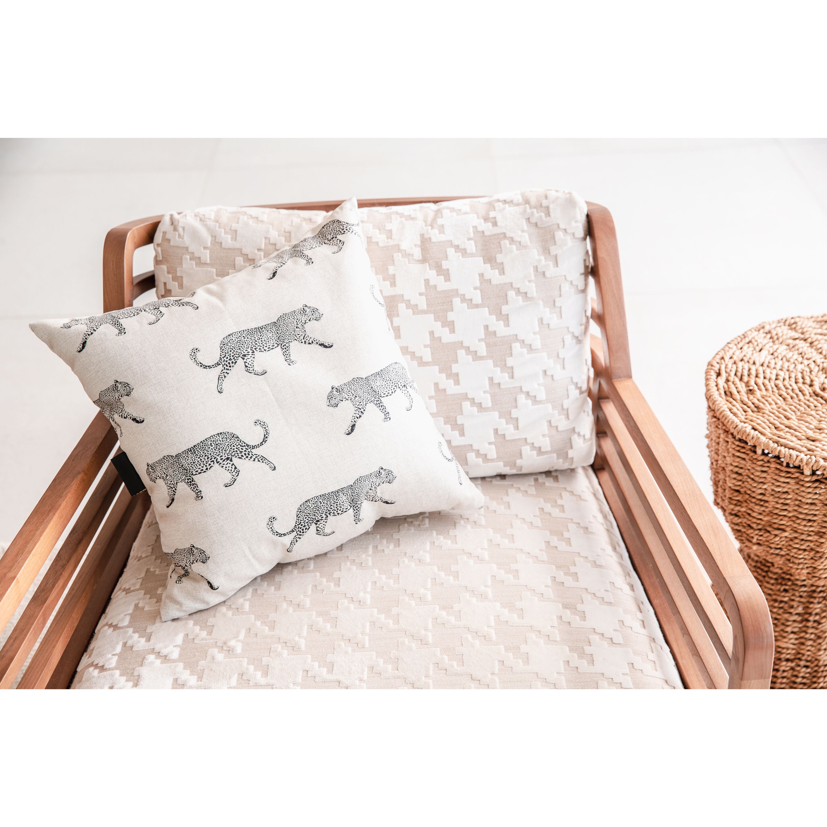 Вышитая вручную подушка MX HOME Savane ARCH-00039289 - Вид №2