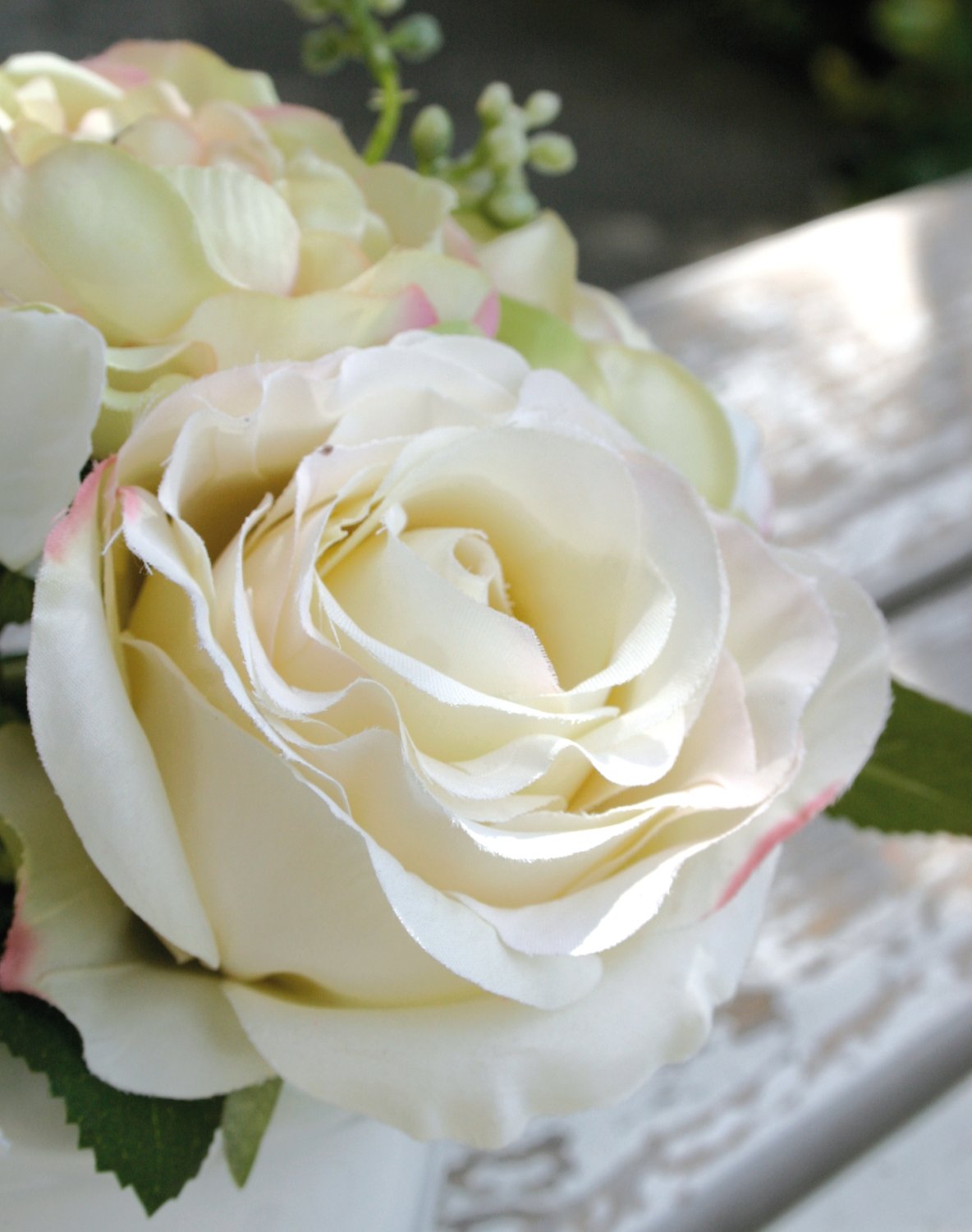 2292 788 a3 Композиция из искусственных пионов в керамическом горшке, 17 см, бежево-зеленая H-andreas 