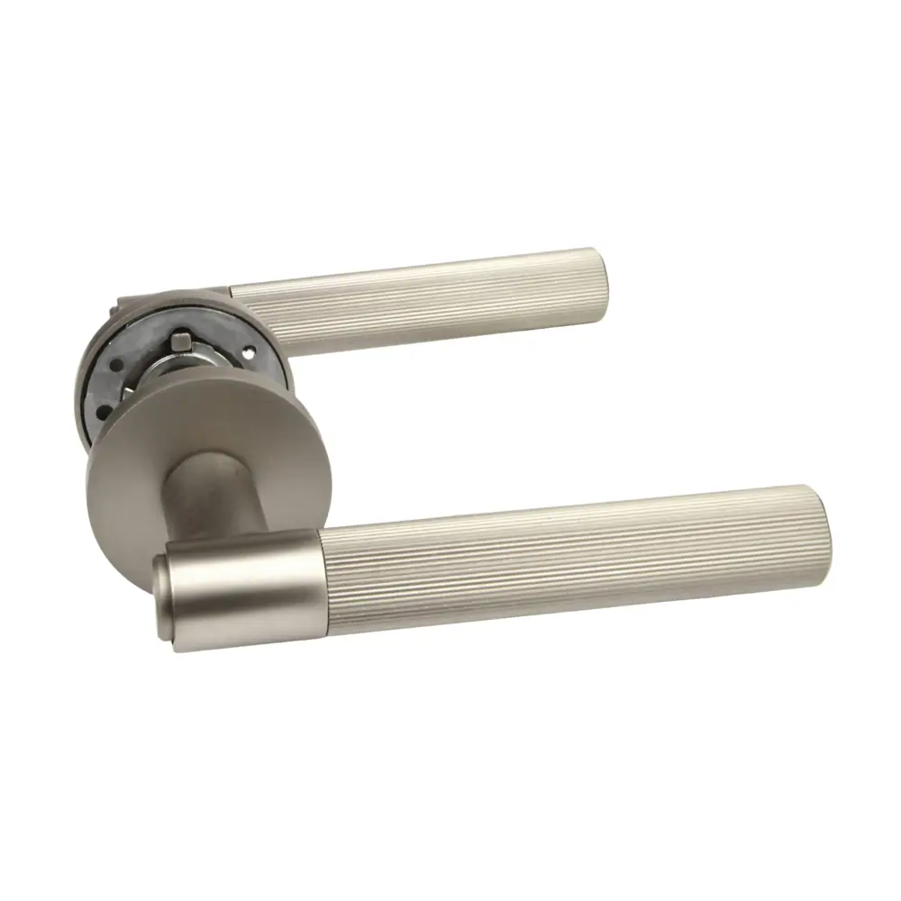 Дверная ручка на розетке KREAFORTA Норбо без запирания цвет никель STLM-2029433