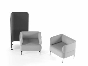 Тканевое кресло с подлокотниками