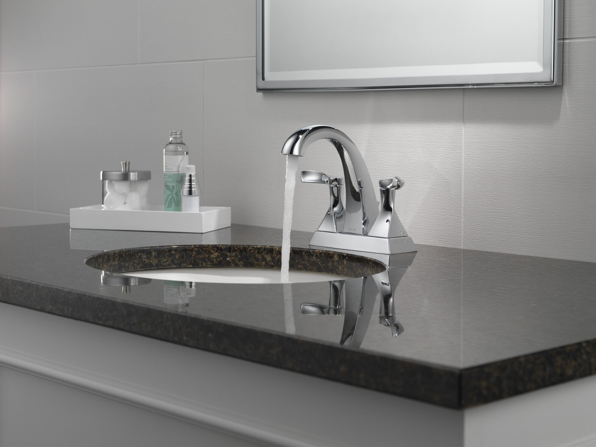 25741LF Смеситель для ванной комнаты с двумя ручками Delta Faucet Everly Хром  - Вид №6
