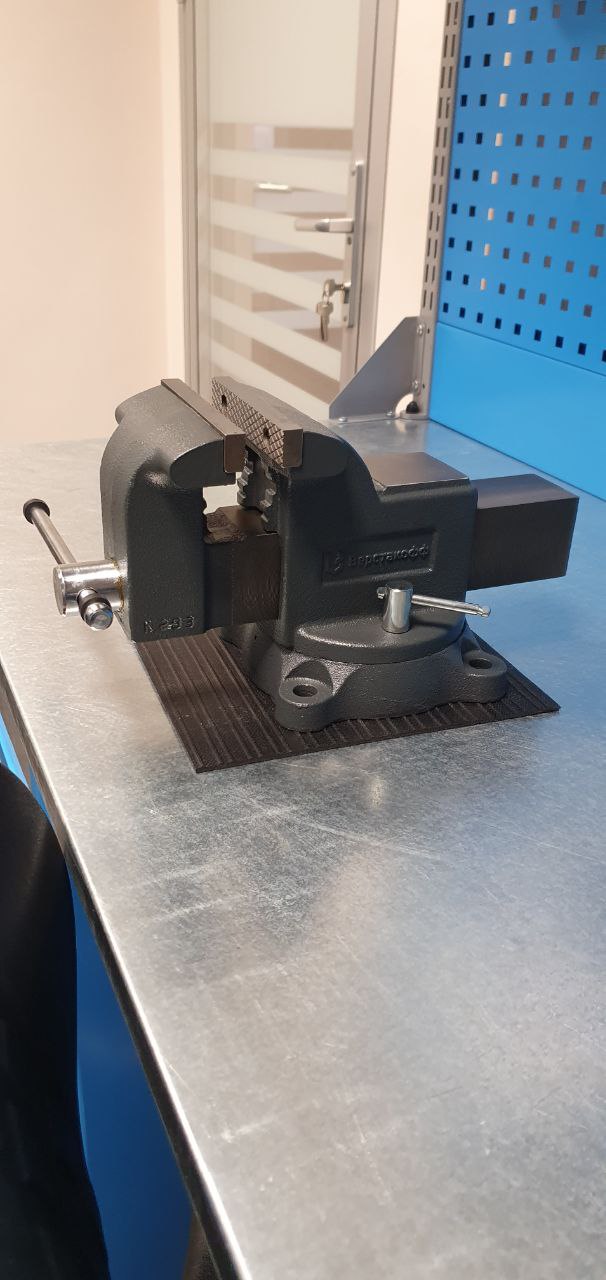 Тиски чугунные поворотные с наковальней Верстакофф M 125 BV-125 - Вид №5