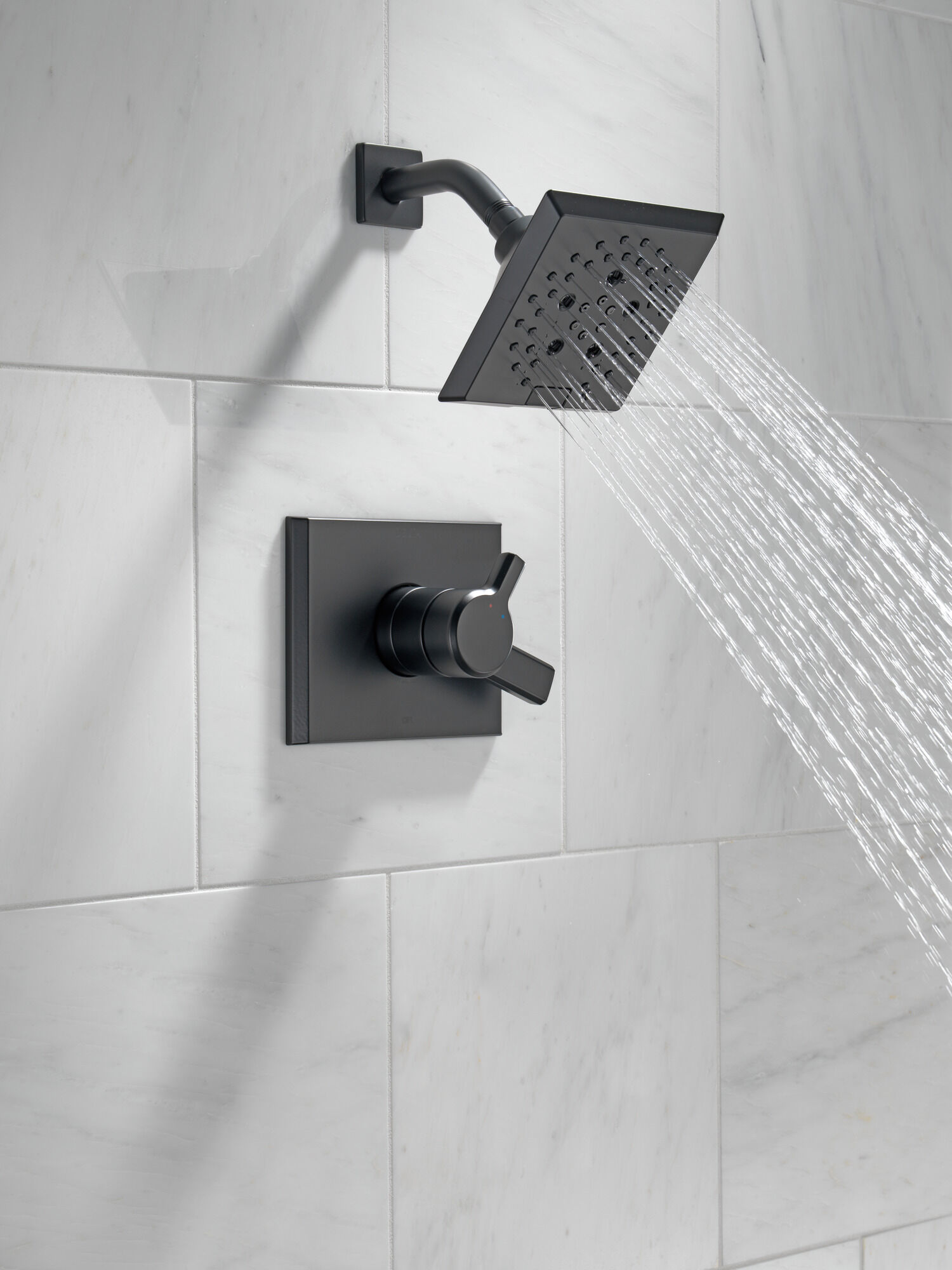 T17299-BL Накладка для душа Monitor® 17 серии H2Okinetic® Delta Faucet Pivotal Матовый черный  - Вид №8