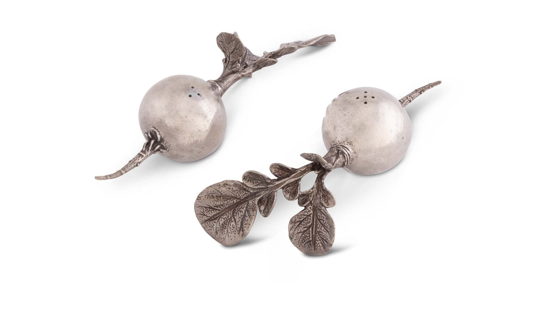 10648834 Vagabond House Набор для соли и перца Vagabond House Редис 5х16см, олово Олово  - Вид №1